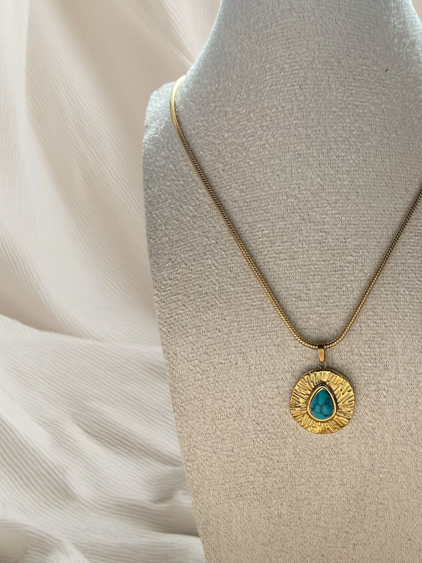 Collier Calypso